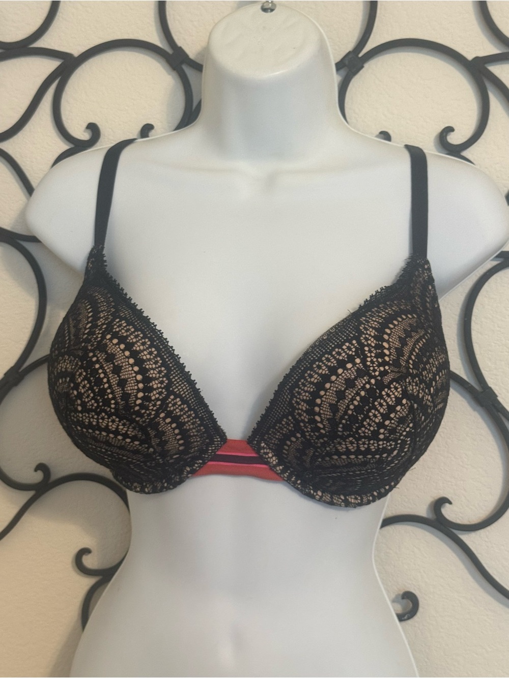 VS Lace Bombshell Bra
